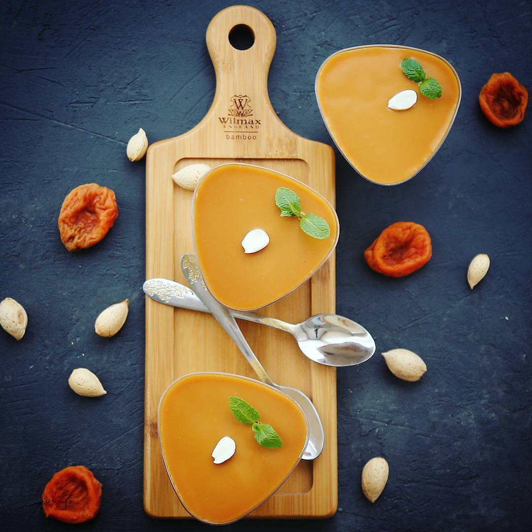 Bamboo Serving Tray For Appetizers / Barbecue / Burger