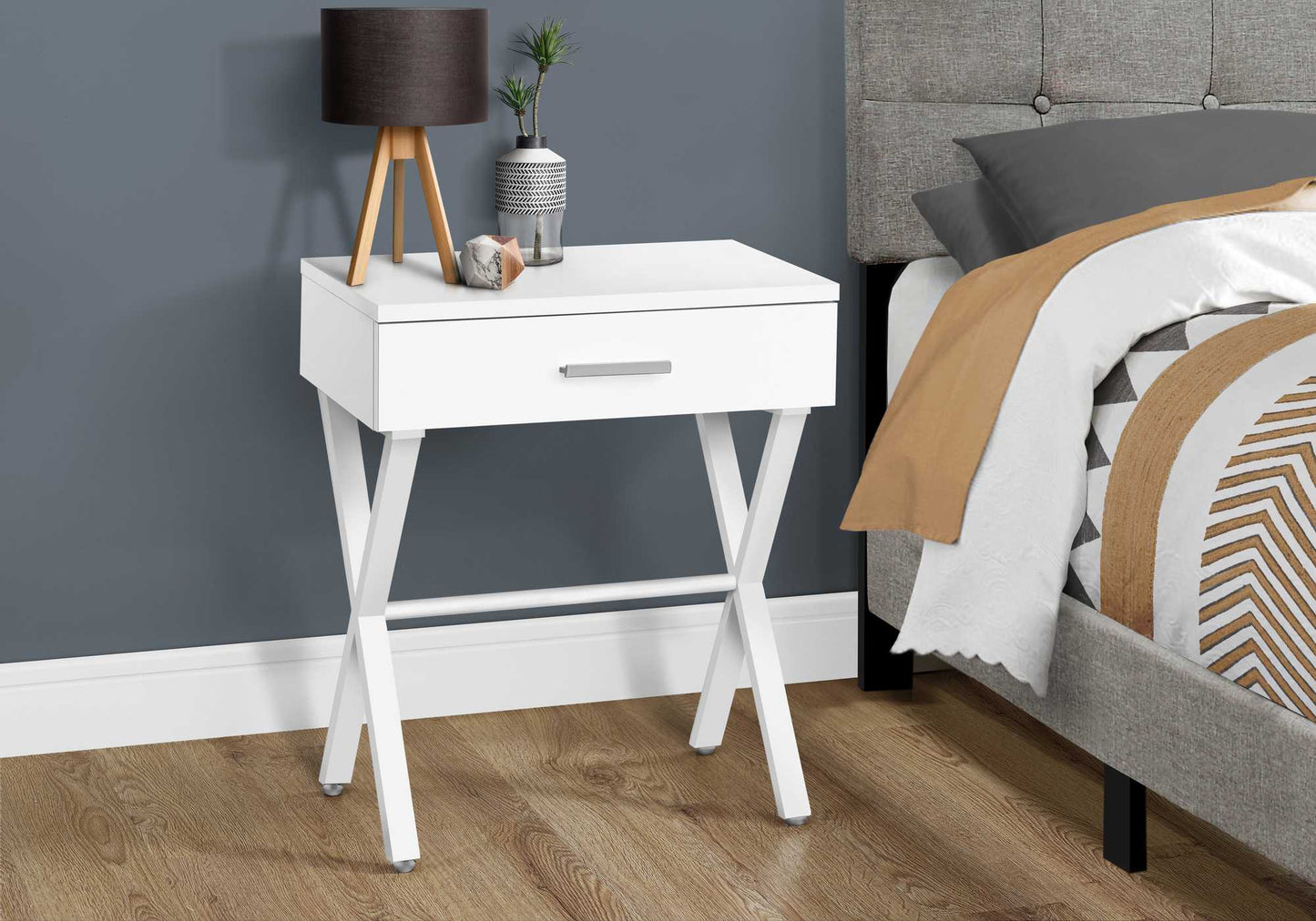 Metal Accent Table in White